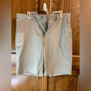 Men’s PGA Tour size 34 khaki performance Golf shorts